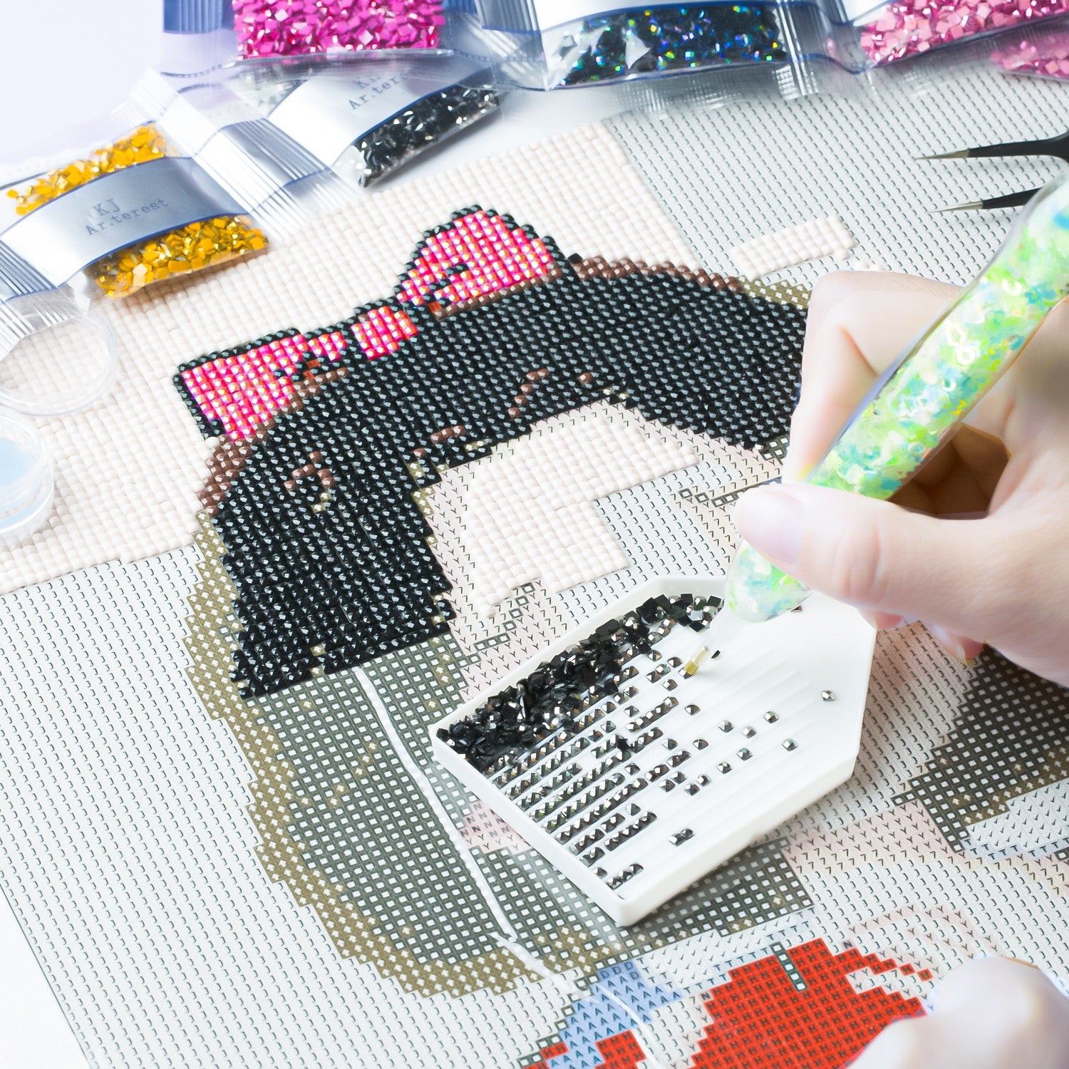 Runde Diamant-Malperlen in 20 Farben.