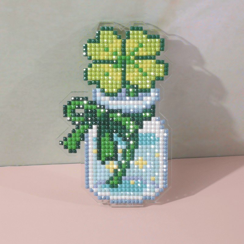 Lucky Four-Leaf Clover Diamond Painting Acrylic Standee | DIY Sparkling Home Decor