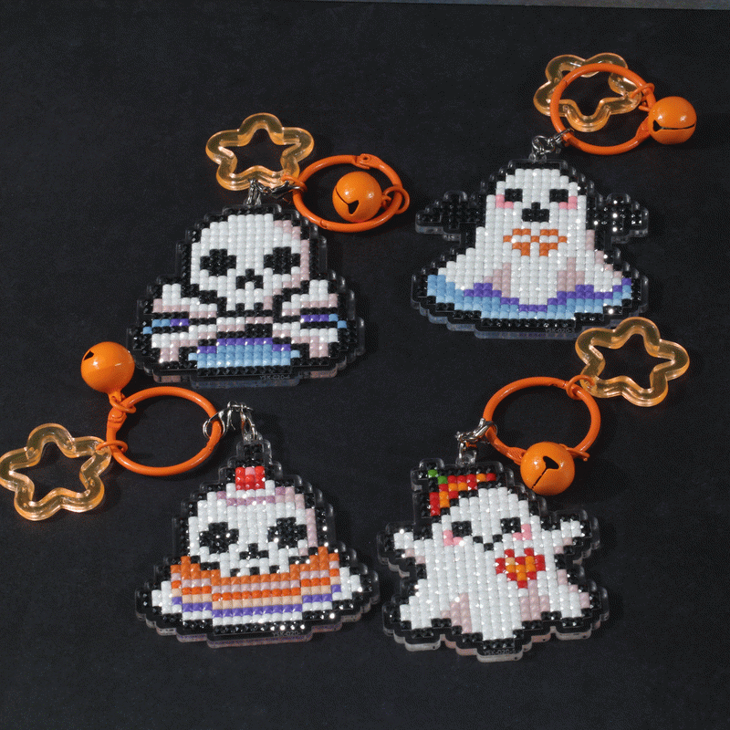 Lumigem Spooky Halloween Diamond Painting Keychains