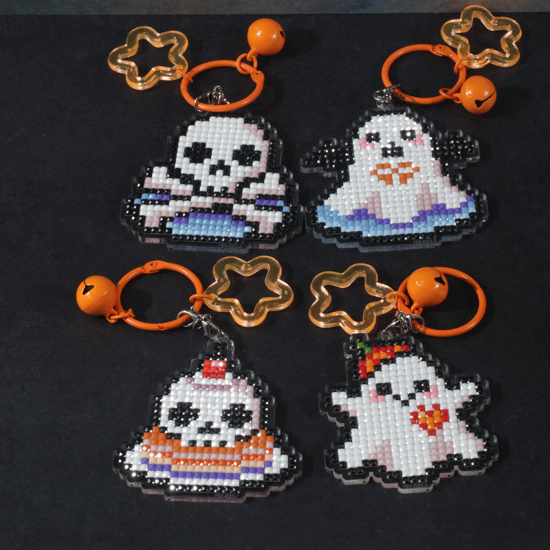 Lumigem Spooky Halloween Diamond Painting Keychains