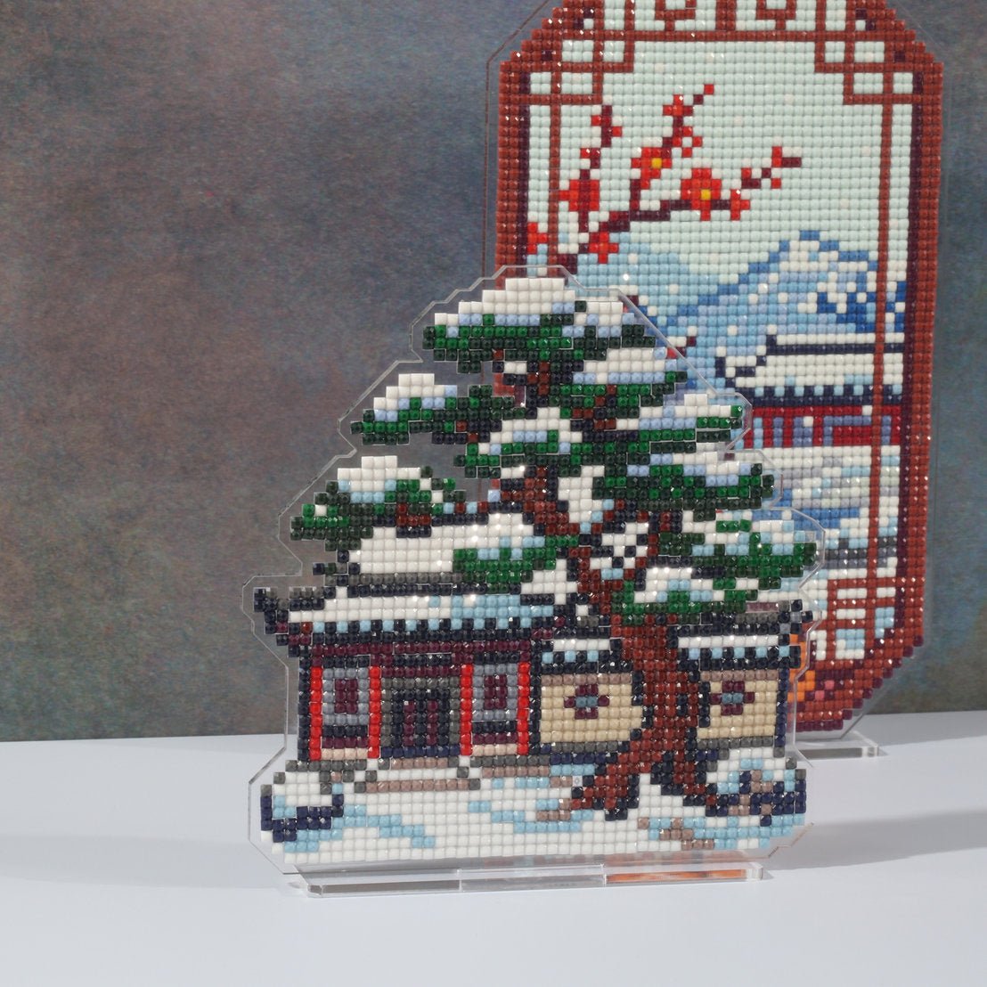 LumiGem Pine & Snow Cottage Diamond Painting Stand - Forever Young®️ DIY -