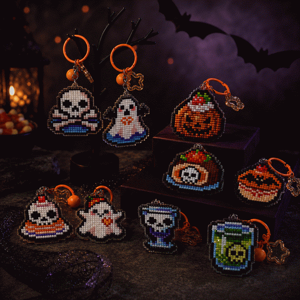 Lumigem Spooky Halloween Diamond Painting Keychains