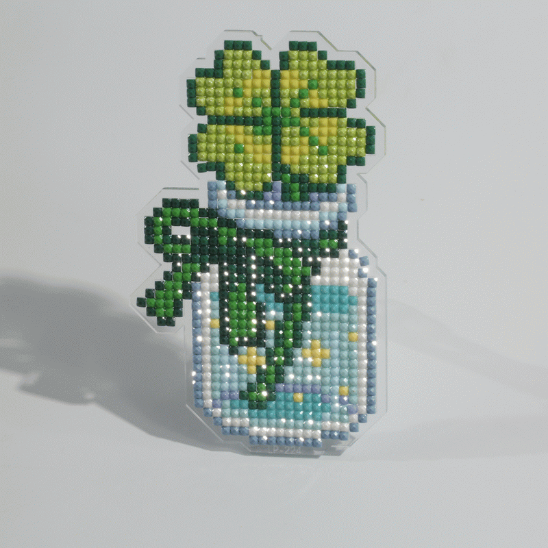 Lucky Four-Leaf Clover Diamond Painting Acrylic Standee | DIY Sparkling Home Decor