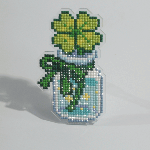 Lucky Four-Leaf Clover Diamond Painting Acrylic Standee | DIY Sparkling Home Decor