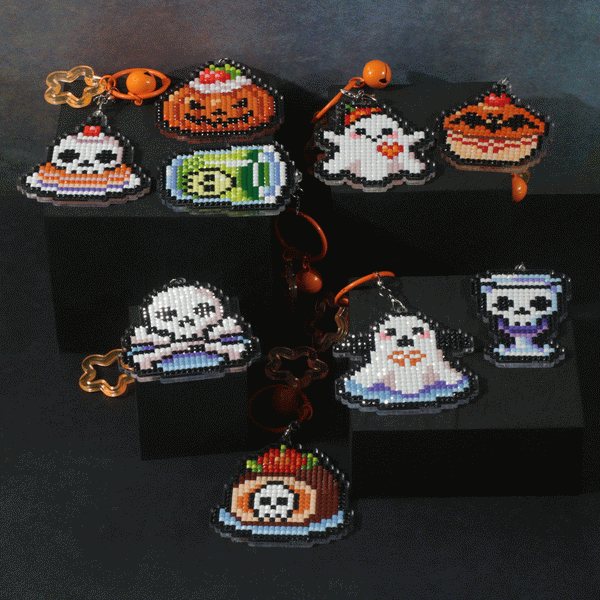 Lumigem Spooky Halloween Diamond Painting Keychains