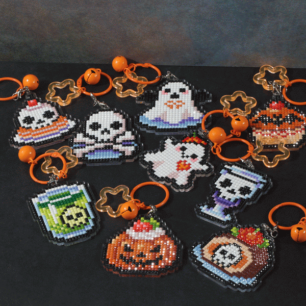 Lumigem Spooky Halloween Diamond Painting Keychains