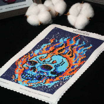 Minigem™ :Flameborn Skull