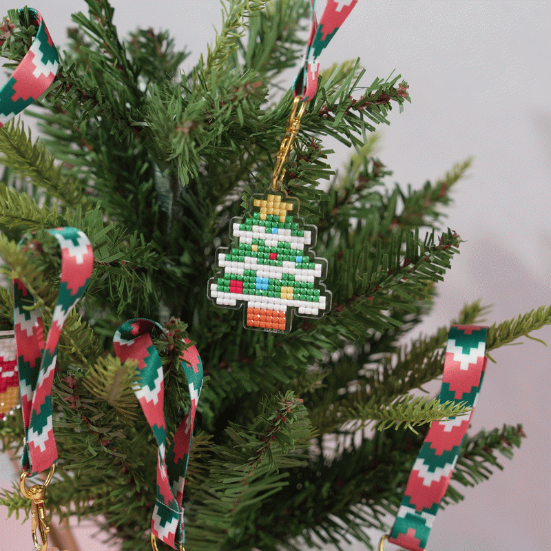 Lumigem Christmas Diamond Painting Keychain Collection