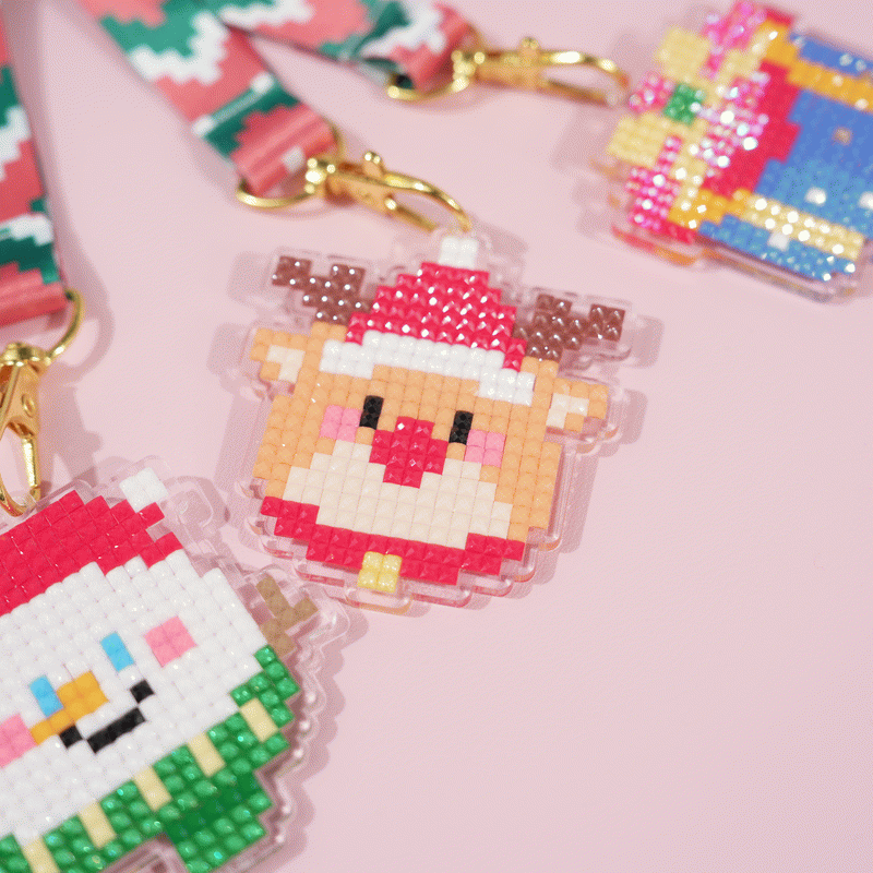 Lumigem Christmas Diamond Painting Keychain Collection
