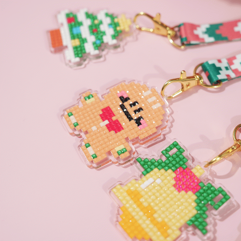 Lumigem Christmas Diamond Painting Keychain Collection