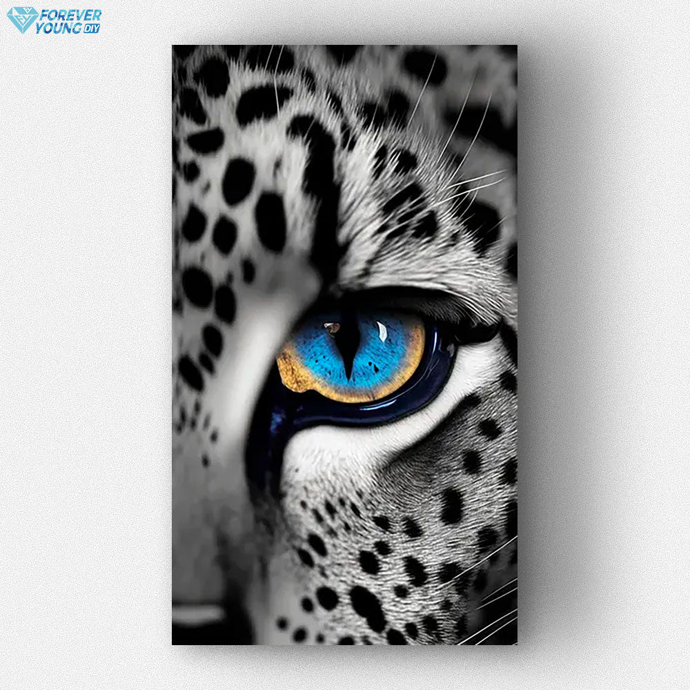 Eye of Snow Leopard